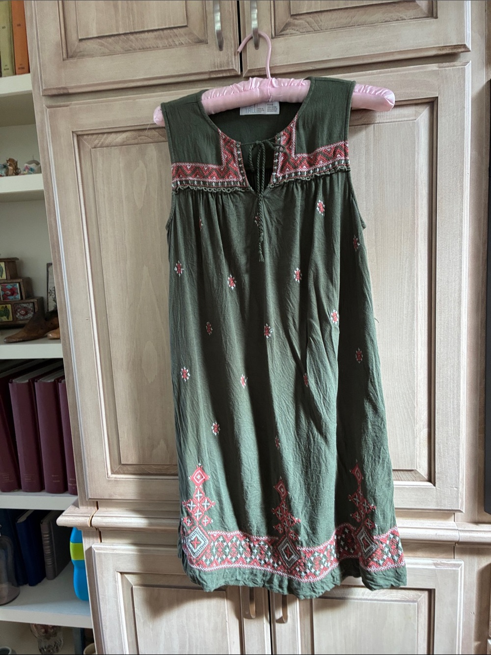 Time and Tru Olive Green Sleeveless Embroidered Mini Dress sz S 4-6